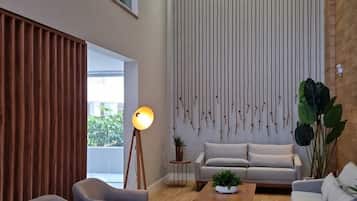 Appartement Luxe, accÚs piscine, vue ville | Intérieur