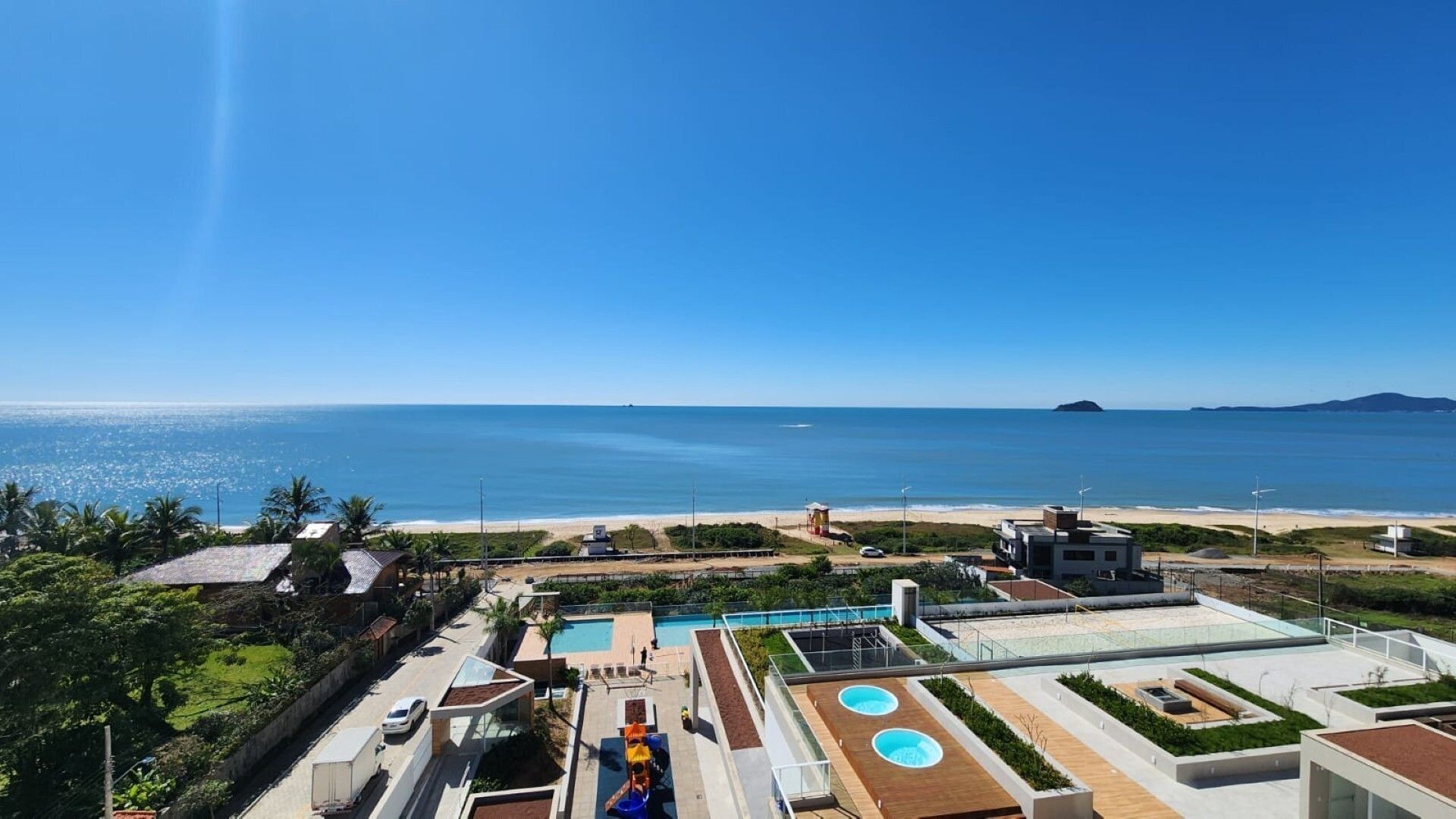 Luxury Apartment, Pool Access, City View | Room amenity