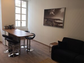 Interior - Super cosy apartment in Chartrons near the Garonne quays (Bordeaux)