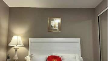 1 bedroom, iron/ironing board, WiFi, bed sheets