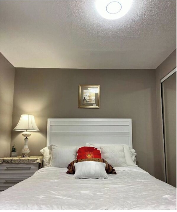 1 chambre, fer et planche à repasser, Wi-Fi, literie fournie