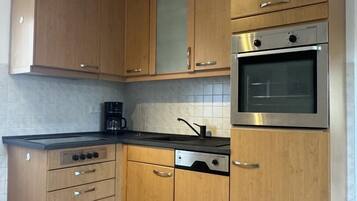 KylskÄp, ugn, spishÀll och diskmaskin