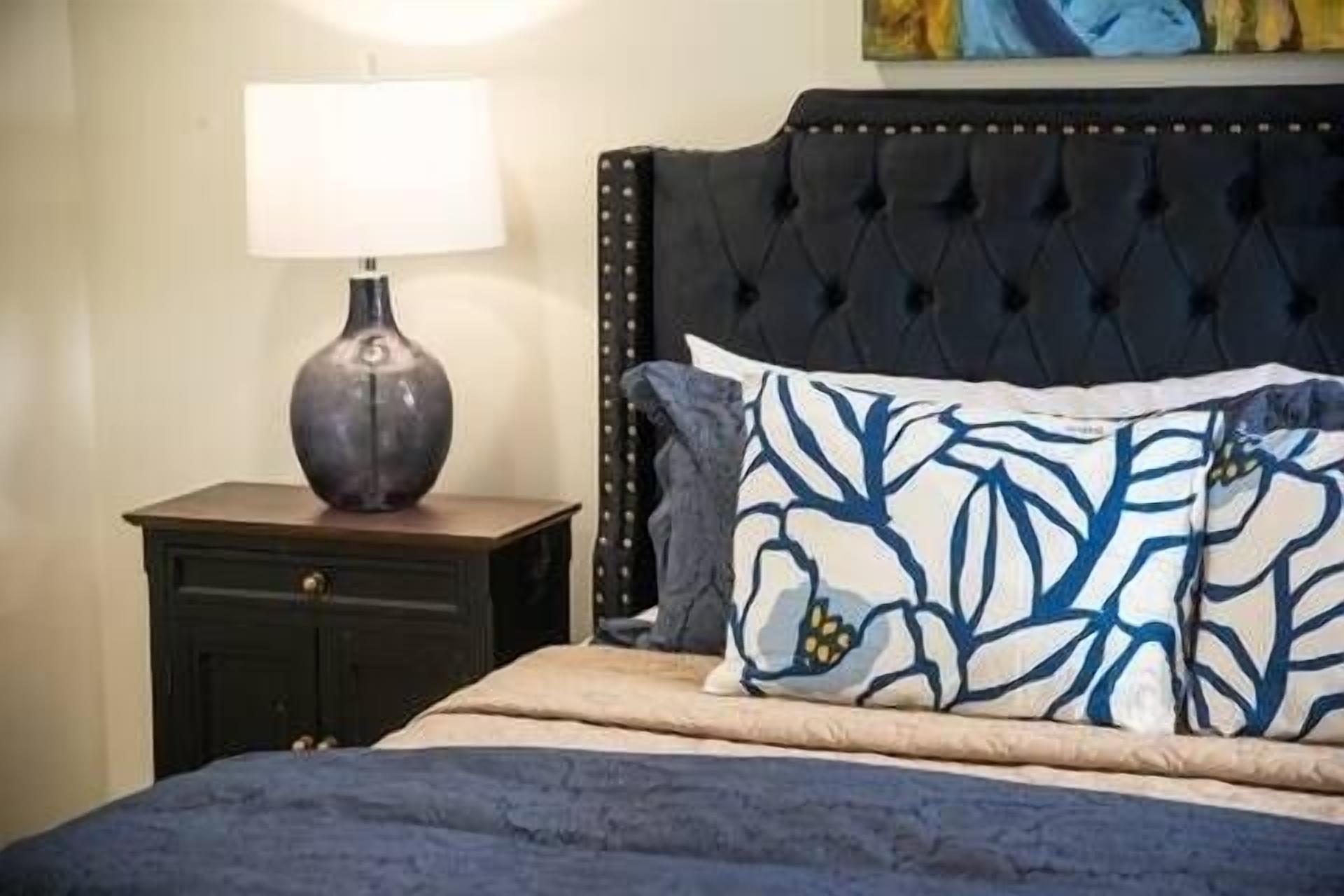 1 habitación, tabla de planchar con plancha, internet y ropa de cama 