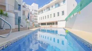 Apartamento | Piscina | Una piscina al aire libre