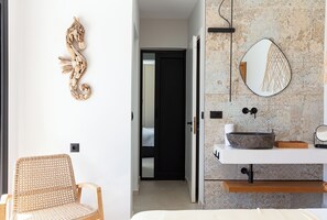 2 habitaciones y caja de seguridad en la habitación 