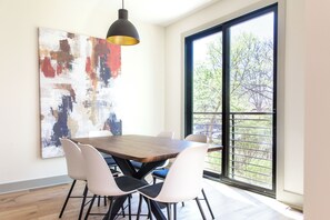Luxury Townhome, Courtyard View | Private kitchen