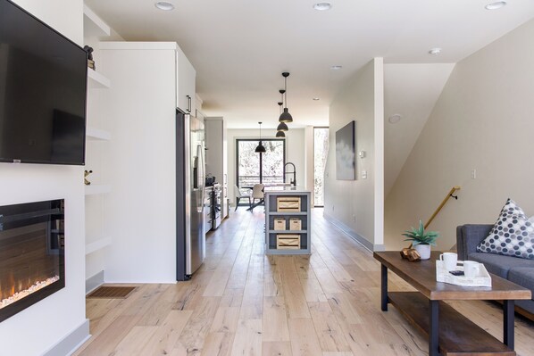 Luxury Townhome, Courtyard View | Living area