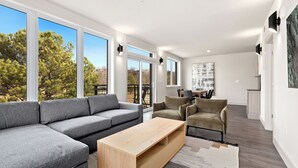 Unclassified image, 3 of 57, button - Little Sugar Lofts (Bella Vista)