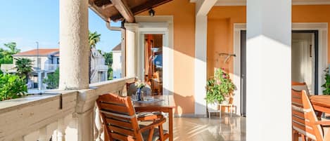 House | Balcony