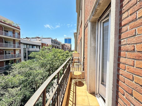 Standard Double Room, Shared Bathroom | Iron/ironing board, free WiFi