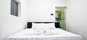 2 habitaciones, tabla de planchar con plancha, wifi y ropa de cama 