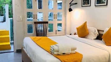 Standard Double Room | Memory-foam beds, free minibar, in-room safe, laptop workspace
