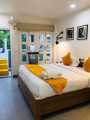 Standard Double Room | Memory foam beds, free minibar, in-room safe, laptop workspace - Hotel Stay Banaras (Varanasi)