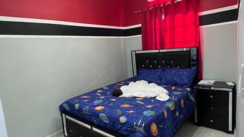 2 slaapkamers, een strijkplank/strijkijzer, wifi, beddengoed