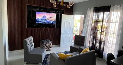 Charming 2-bedroom apartment in Villa La Mata with WiFi, AC