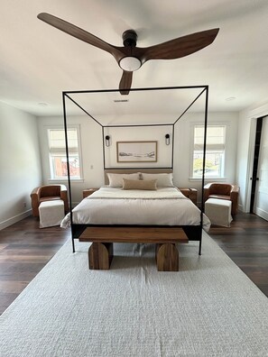 4 bedrooms, iron/ironing board, WiFi