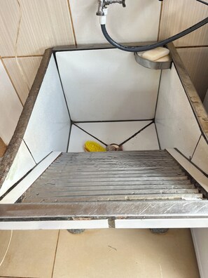 Toallas, jabón y papel higiénico