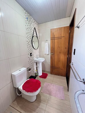 Handtücher, Seife, Toilettenpapier