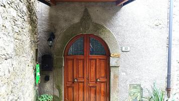 House | Exterior detail