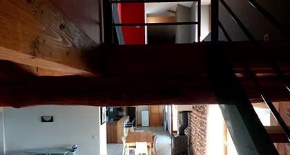 Large family home (200 m2) in bucolic country setting.