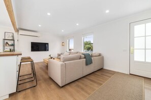 تلفزيون، كُتُب