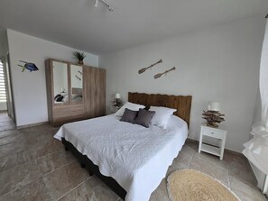 4 soverom, strykejern/-brett, wi-fi og sengetøy