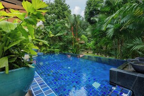 Family Villa, Lanai, Pool View | Kolam renang persendirian