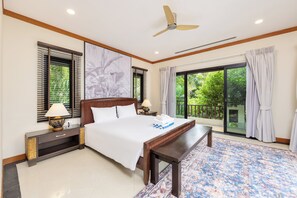 Familienvilla, Veranda, Poolblick | 4 Schlafzimmer, Zimmersafe, Verdunkelungsvorhänge, Bügeleisen/Bügelbrett