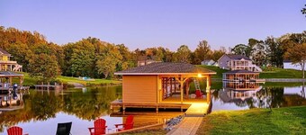 6BR Lakefront at Lake Anna, Boat Dock, Fire Pit