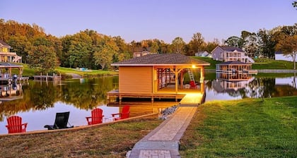 6BR Lakefront at Lake Anna, Boat Dock, Fire Pit