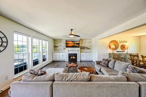 Smart TV, fireplace, video games, offices