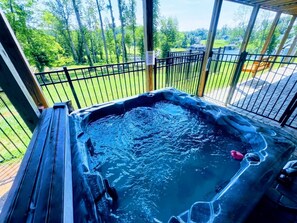 Bain à remous extérieur