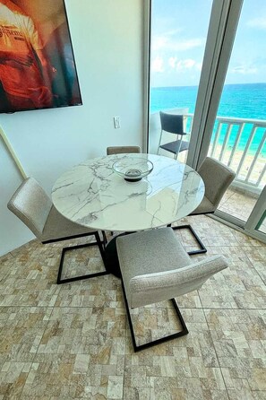 تناول الطعام