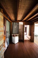 Habitación familiar, 3 habitaciones, en la zona del jardín | Minibar, mobiliario individual, wifi gratis y ropa de cama