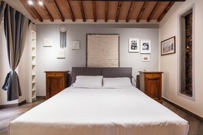 1 chambre, fer et planche à repasser, accès au Wi-Fi (inclus)