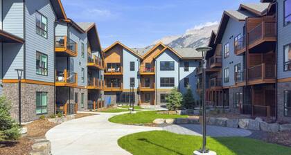 The Emerald Mountain Getaway w/ Pool, hot tub and fitness room.