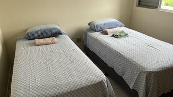 3 chambres, fer et planche Ă  repasser, Wi-Fi, draps fournis