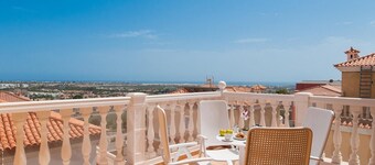 Villa Comoda | Sonnenland | Spacious Luxury | Private Heated Pool | Stunning.