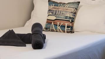2 bedrooms, desk, travel cot, free WiFi