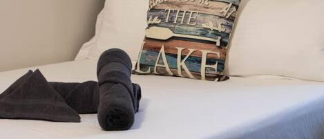 2 slaapkamers, een bureau, reisbedje, gratis wifi