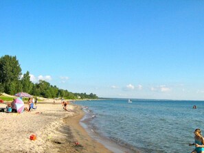 Una playa cerca