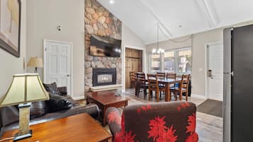 TV connectée, cheminée