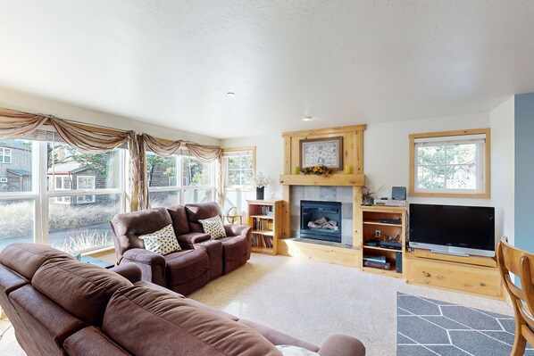 Televisie en een open haard