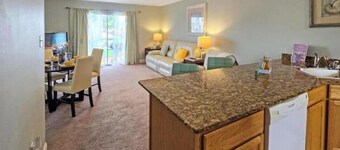 Best location in Biloxi!  Walk to the beach!