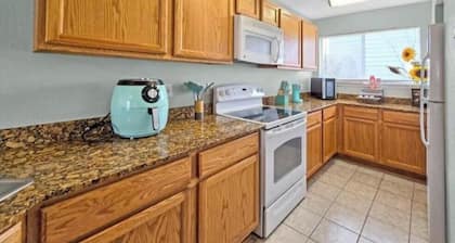 Sandy Bottom-Toes in the Sand! Possibly the best location in Biloxi. BOOK NOW!!!