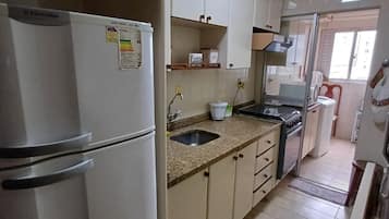 Premium Apartment, Sea View | Private kitchen | Fridge, microwave, oven, stovetop