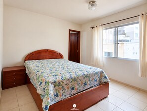 Unclassified image, 2 of 18, button - Ap Vista Mar - Ed Belo Mar - BC (Balneário Camboriú)