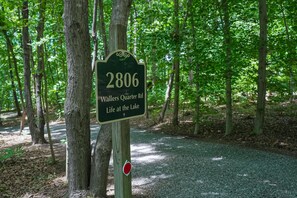 Property grounds - Spacious pet friendly waterfront house with patio & grill (Bumpass)