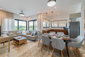 Interior - Stunning oceanfront retreat perfect for families (Telchac-Puerto)