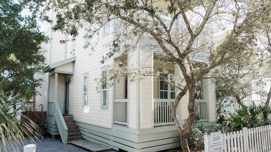 30A Seaclusion by Avantstay Walk to Beach, Pool